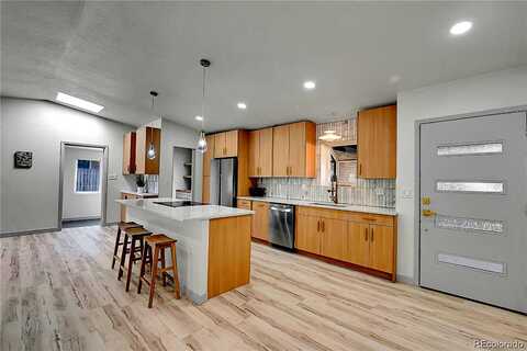Quay, LAKEWOOD, CO 80226