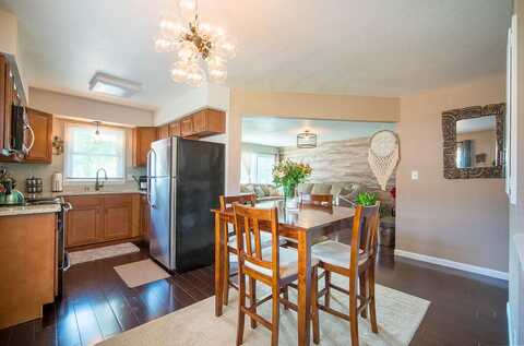 Leroy, MILWAUKEE, WI 53221