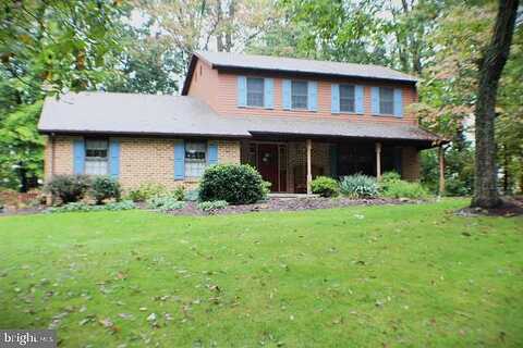 Lindsay, HANOVER, PA 17331