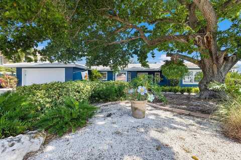 Dundee, HOLMES BEACH, FL 34217