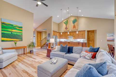 Whitney, BEND, OR 97702
