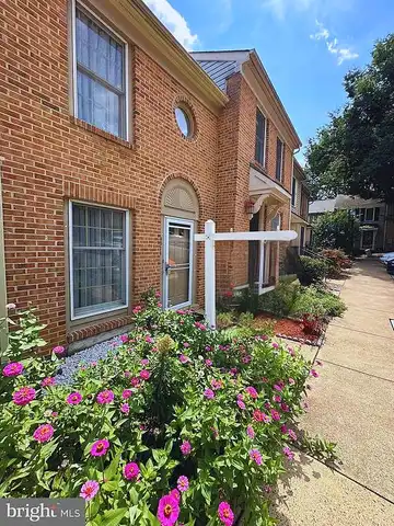 9Th, ARLINGTON, VA 22204