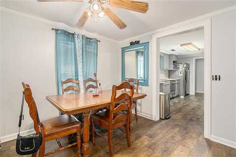 White, SUGAR HILL, GA 30518