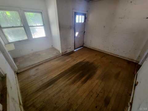 2Nd, HANFORD, CA 93230