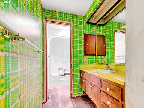 Ridge, EUGENE, OR 97405