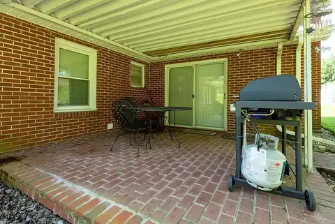 Pinebrook, MARION, VA 24354