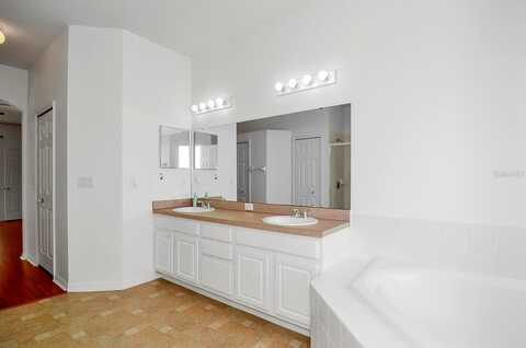Bellflower, LAKELAND, FL 33811