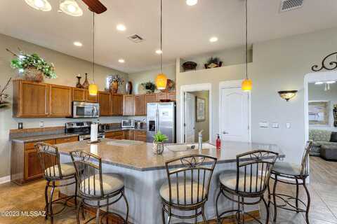 Calle Casas Lindas, GREEN VALLEY, AZ 85622