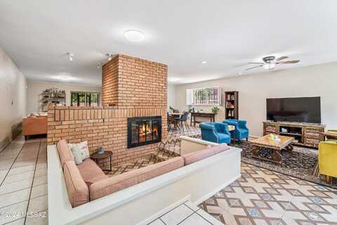Tucson, TUCSON, AZ 85716