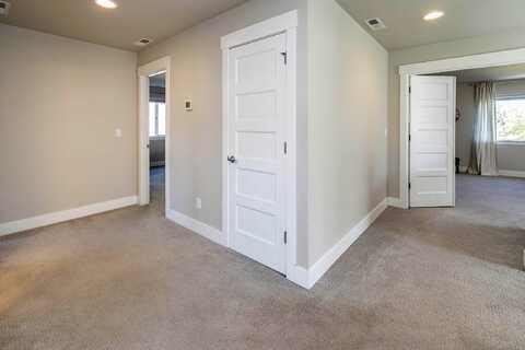 Hoover, BEND, OR 97701