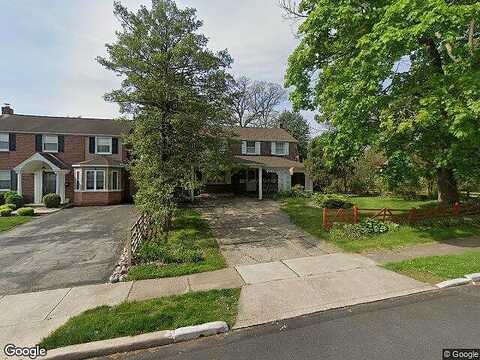 Annabella, HAVERTOWN, PA 19083