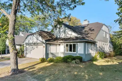 Briarwood, MILWAUKEE, WI 53217