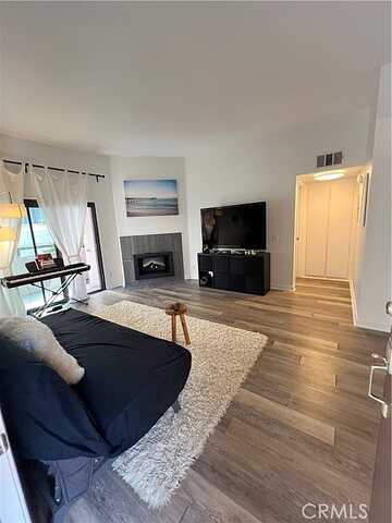 Manitoba, PLAYA DEL REY, CA 90293