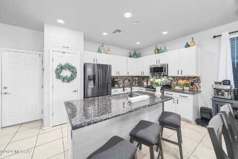 Calle Canto Sereno, SAHUARITA, AZ 85629