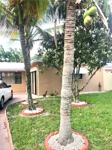 6771 Freedom St, Hollywood, FL 33024