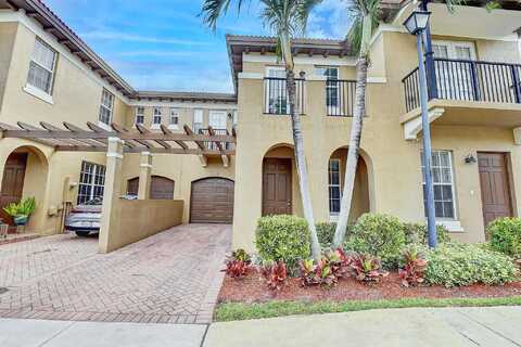 Julia Gardens, COCONUT CREEK, FL 33073