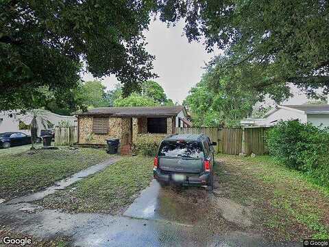 Mcclellan, HOLLYWOOD, FL 33024