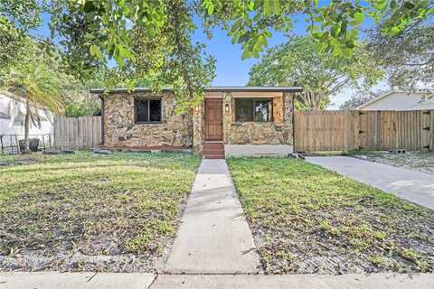 Mcclellan, HOLLYWOOD, FL 33024