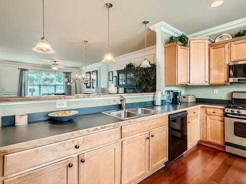 Pine Oak, PEACHTREE CORNERS, GA 30092