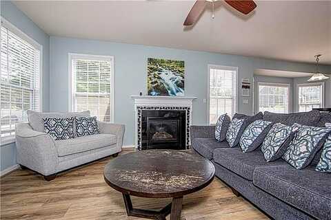 Tosh, CHESTER, VA 23831