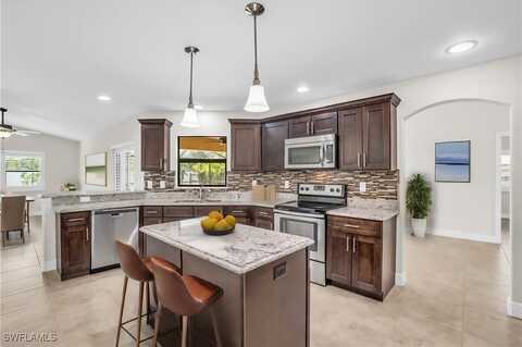 5Th, CAPE CORAL, FL 33914