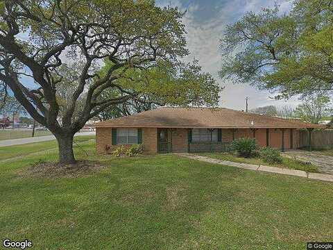 Oak, HIGHLANDS, TX 77562