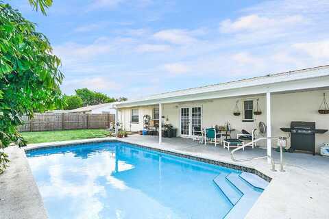 Taconic, WEST PALM BEACH, FL 33406