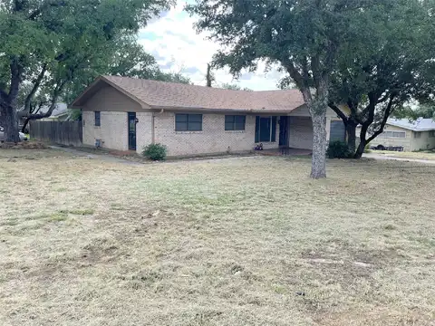 4Th, BROWNWOOD, TX 76801