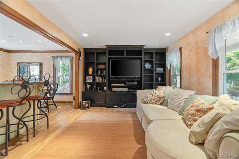 Ludgate, CHESTER, VA 23831