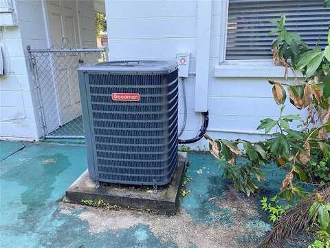 Henderson, LAKELAND, FL 33803