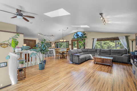 Kingsberry, BEND, OR 97702