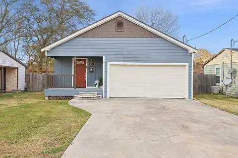 11Th, PORT NECHES, TX 77651
