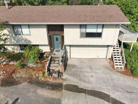 16Th, THE DALLES, OR 97058