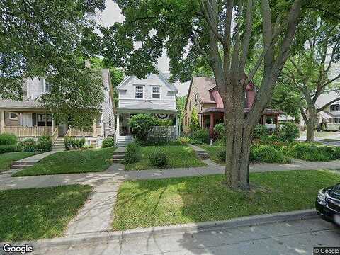 Edgewood, MILWAUKEE, WI 53211