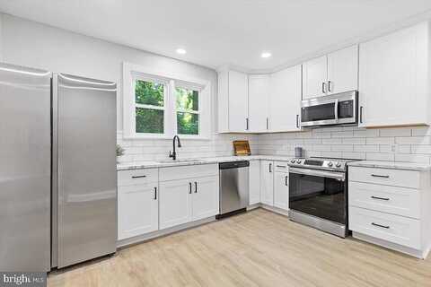 Hampshire, READING, PA 19608