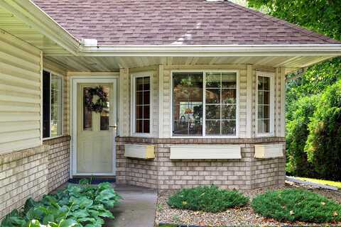 Courtyard, BURNSVILLE, MN 55306