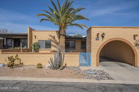 Placita Apache, GREEN VALLEY, AZ 85622