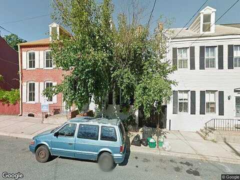 Ann, LANCASTER, PA 17602
