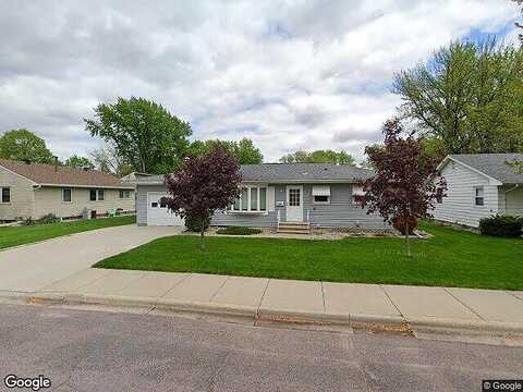 Pfau, MANKATO, MN 56001