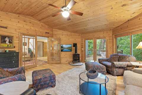 Staring, EDEN PRAIRIE, MN 55347