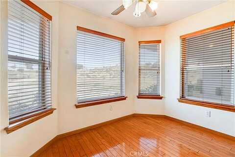Barker, OAK HILLS, CA 92344