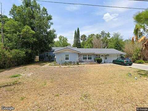 1St, MOUNT DORA, FL 32757