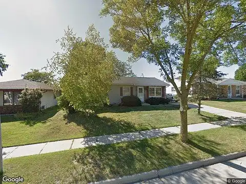 Lenora, WEST BEND, WI 53090