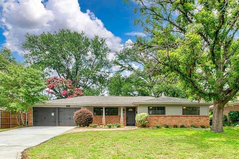 Shauna, NORTH RICHLAND HILLS, TX 76180