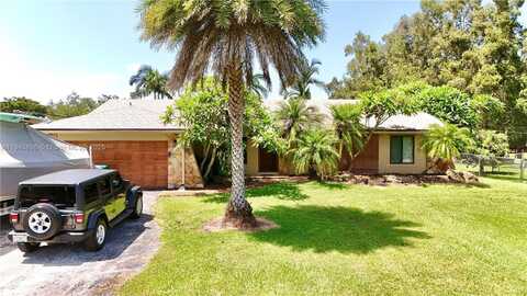 9841 NW 35th St, Cooper City, FL 33024