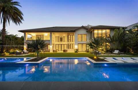 110 Holiday Dr, Hallandale Beach, FL 33009