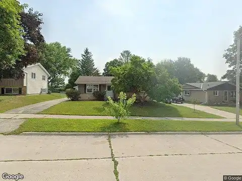 Victoria, WEST BEND, WI 53090
