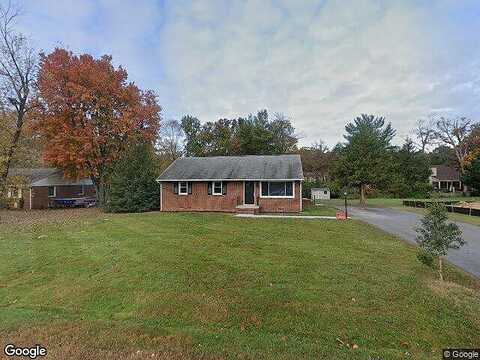 Jett, FREDERICKSBURG, VA 22405