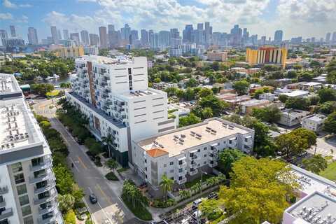 1060 NW 7th St, Miami, FL 33136