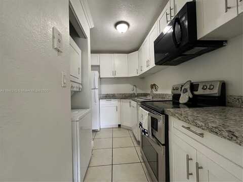 15260 SW 80th St, Miami, FL 33193